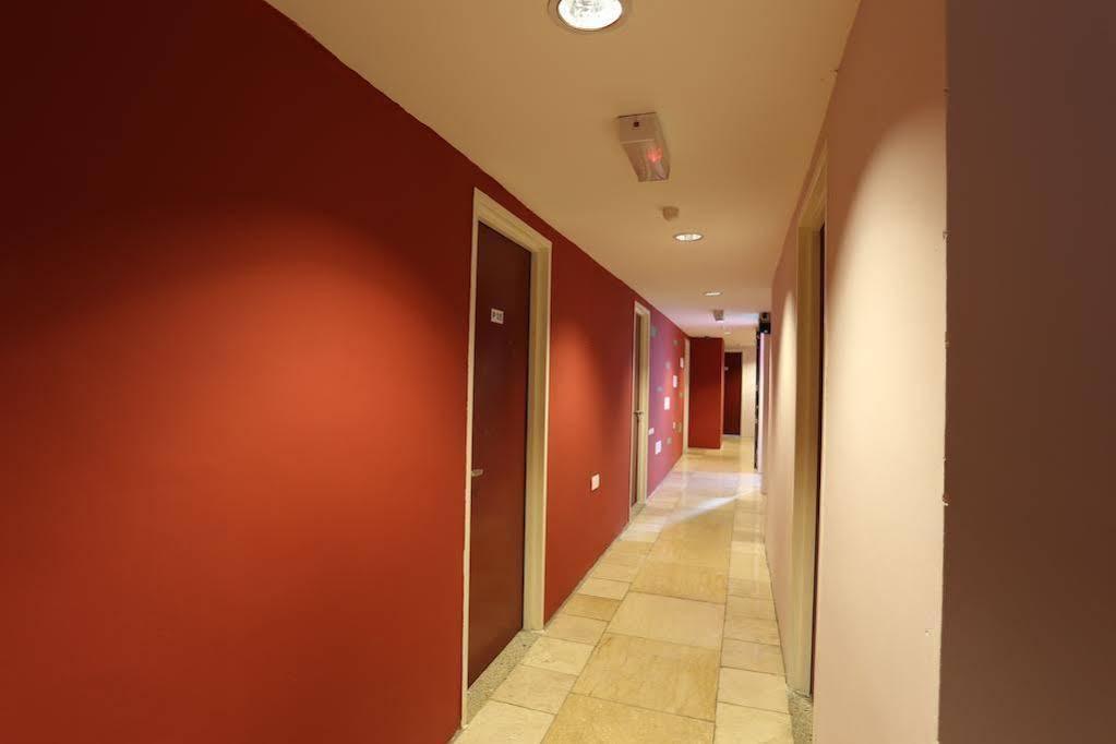New Town Hotel Usj Sentral Субанг-Джая Экстерьер фото