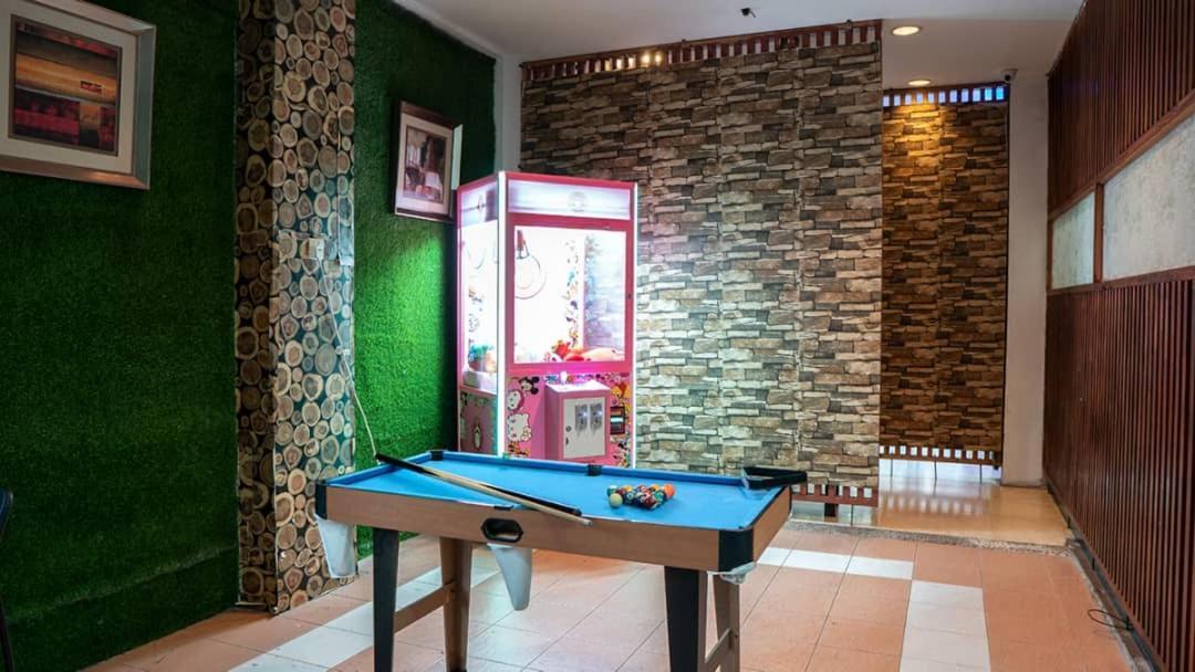 New Town Hotel Usj Sentral Субанг-Джая Экстерьер фото